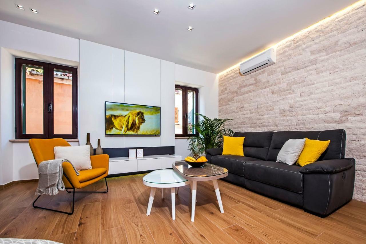 Apartments Vincero Rovinj Bagian luar foto