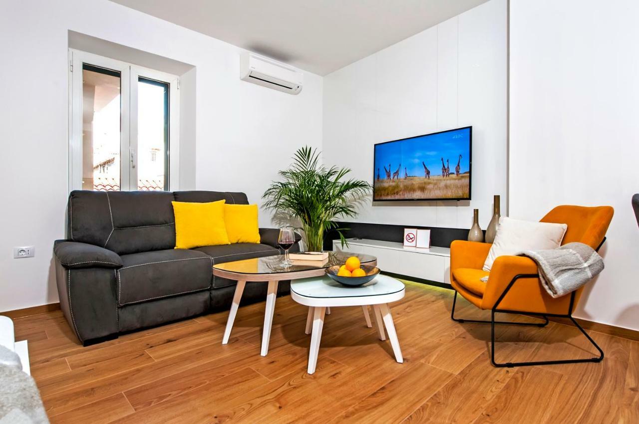 Apartments Vincero Rovinj Bagian luar foto