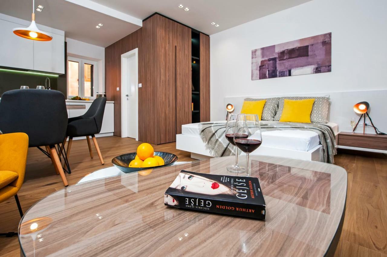 Apartments Vincero Rovinj Bagian luar foto